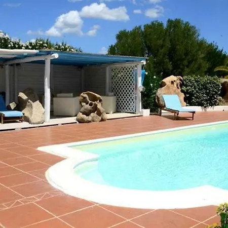 Villa Sleeps 6 Pool Air Con Wifi