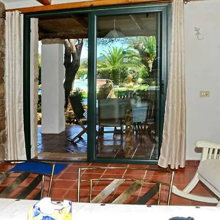 Villa Sleeps 6 Pool Air Con Wifi